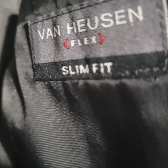 Van Heusen flex slim fit 40R grey sport coat. - Picture 6 of 6